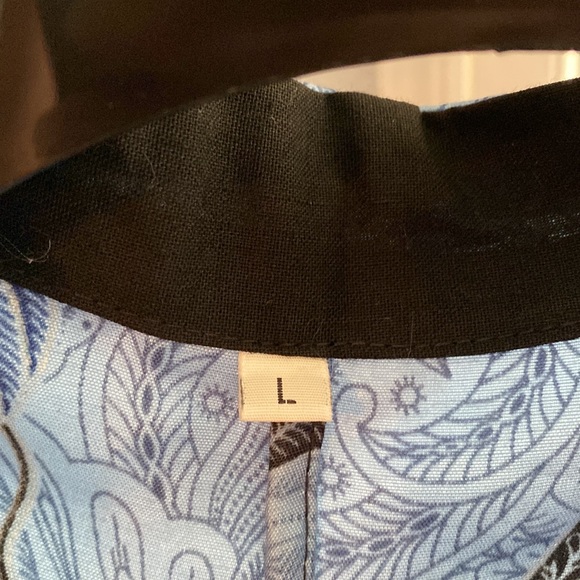 Beautiful Robe - Picture 2 of 2